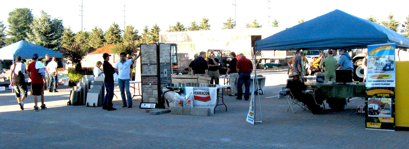 an outdoor market with vendors